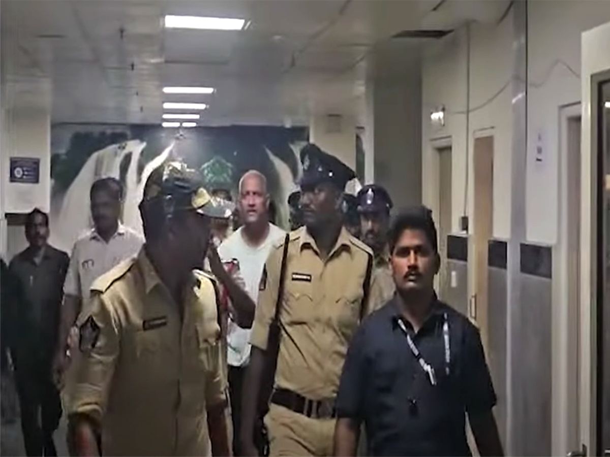 Vallabhaneni Vamsi Looks Old