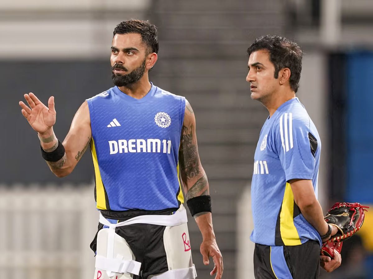 Virat Kohli Fans Expose Gautam Gambhir