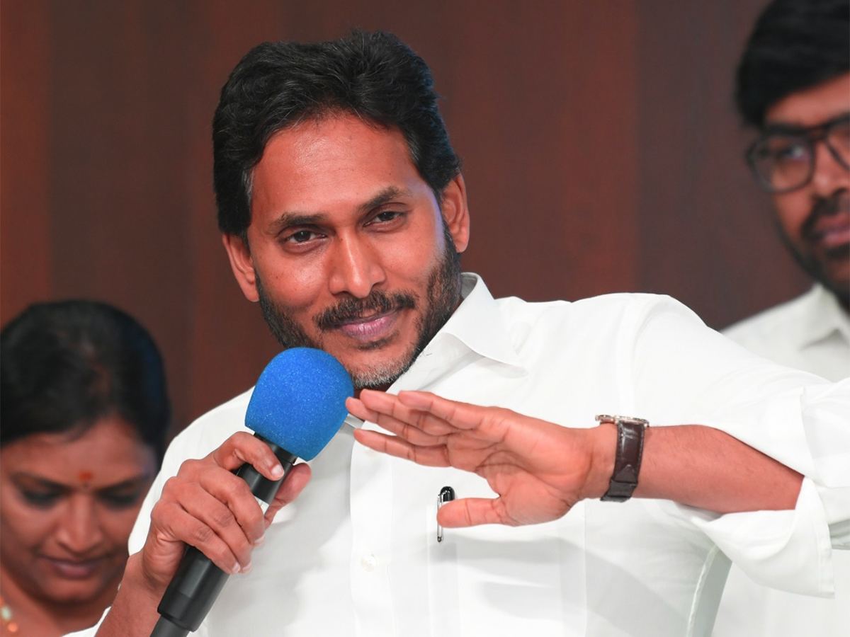 ysrcp-resignations