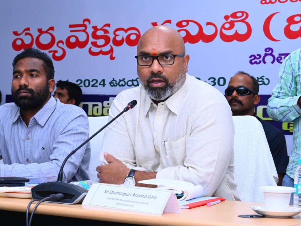 BJP MP Aravind Sensational Comments on BRS Party Future