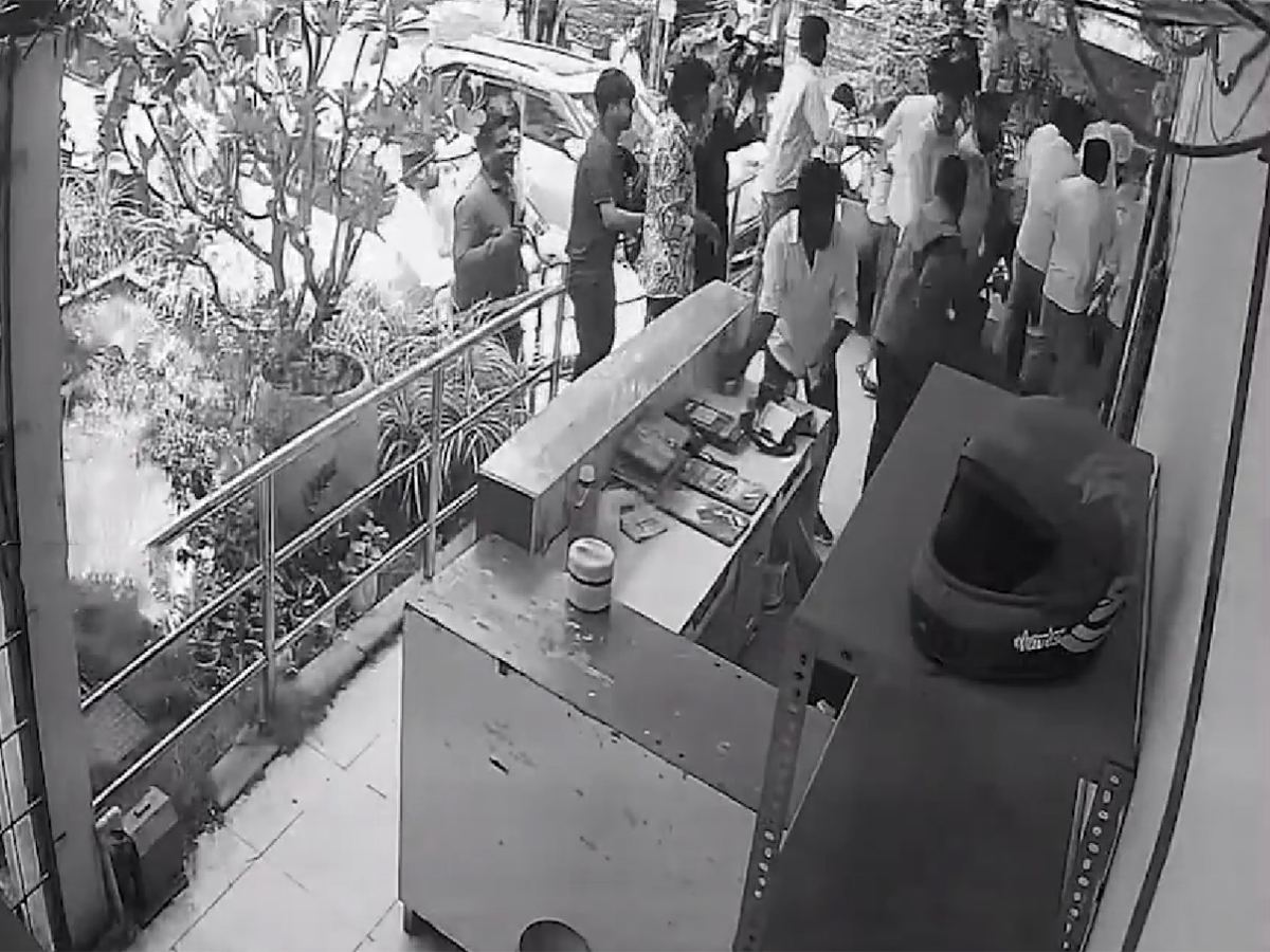 BRS Party Cadre Attacks Mahaa News Office