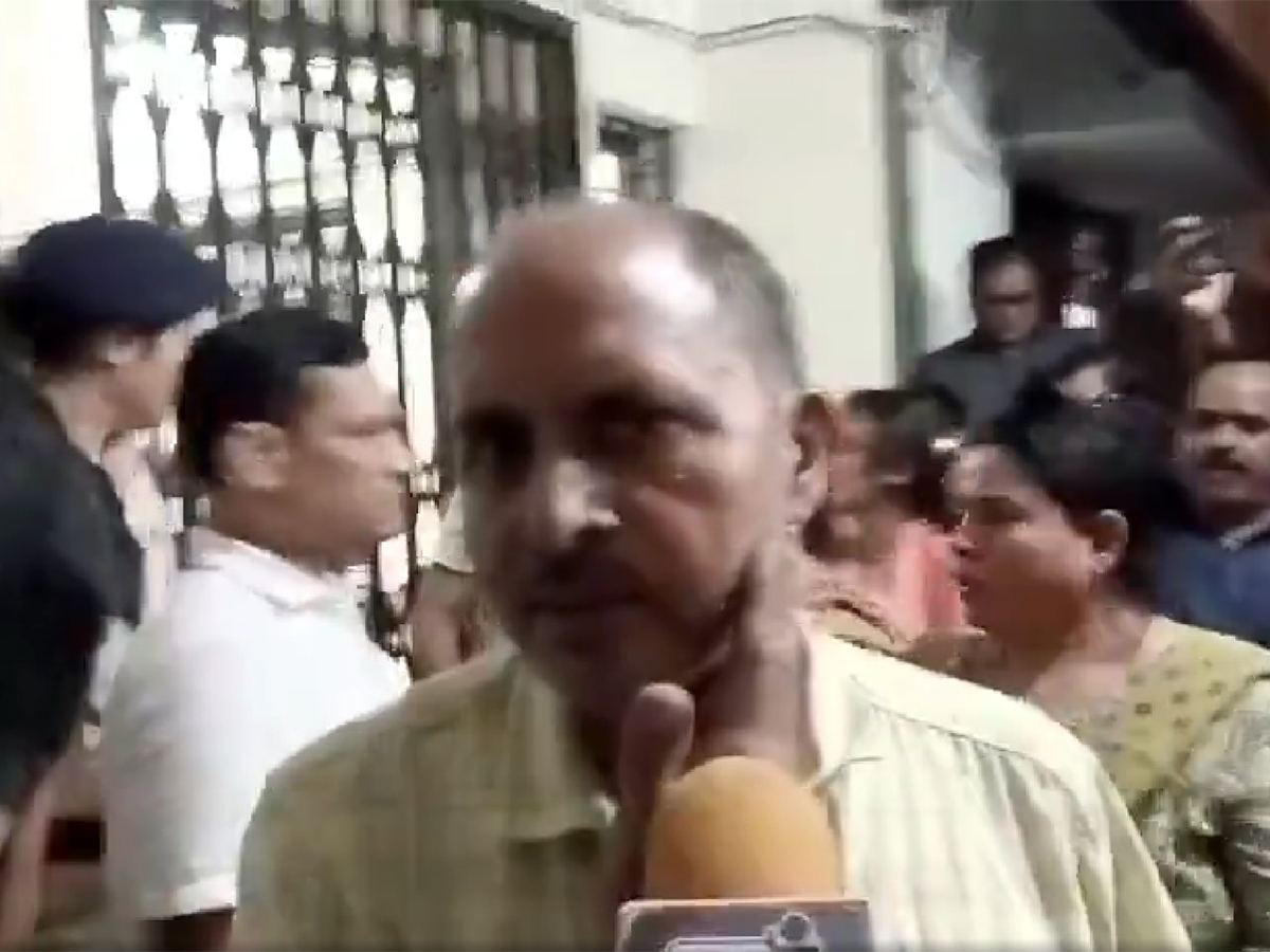 Officer Orders Attack on Her Own Dad