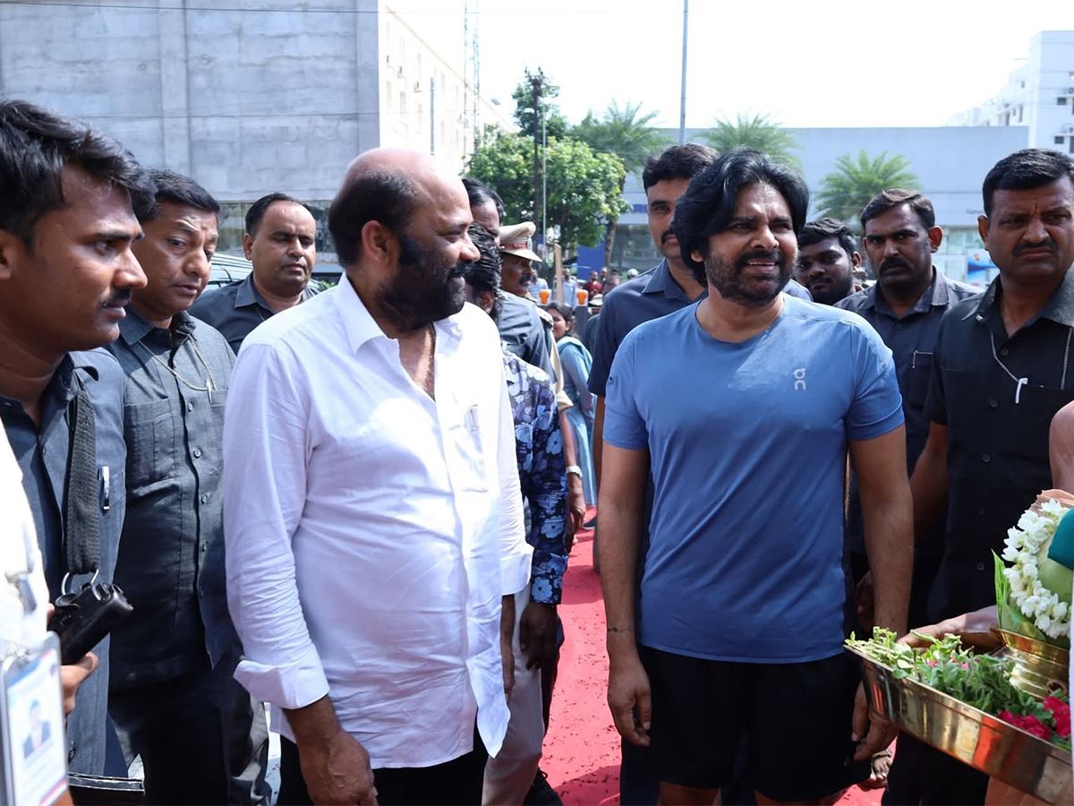 Pawan Kalyan Salon Inauguration At Kanuru
