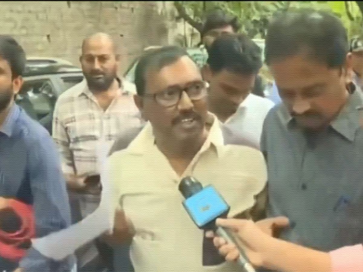sakshi-journalist-kommineni-srinivasa-rao-arrest