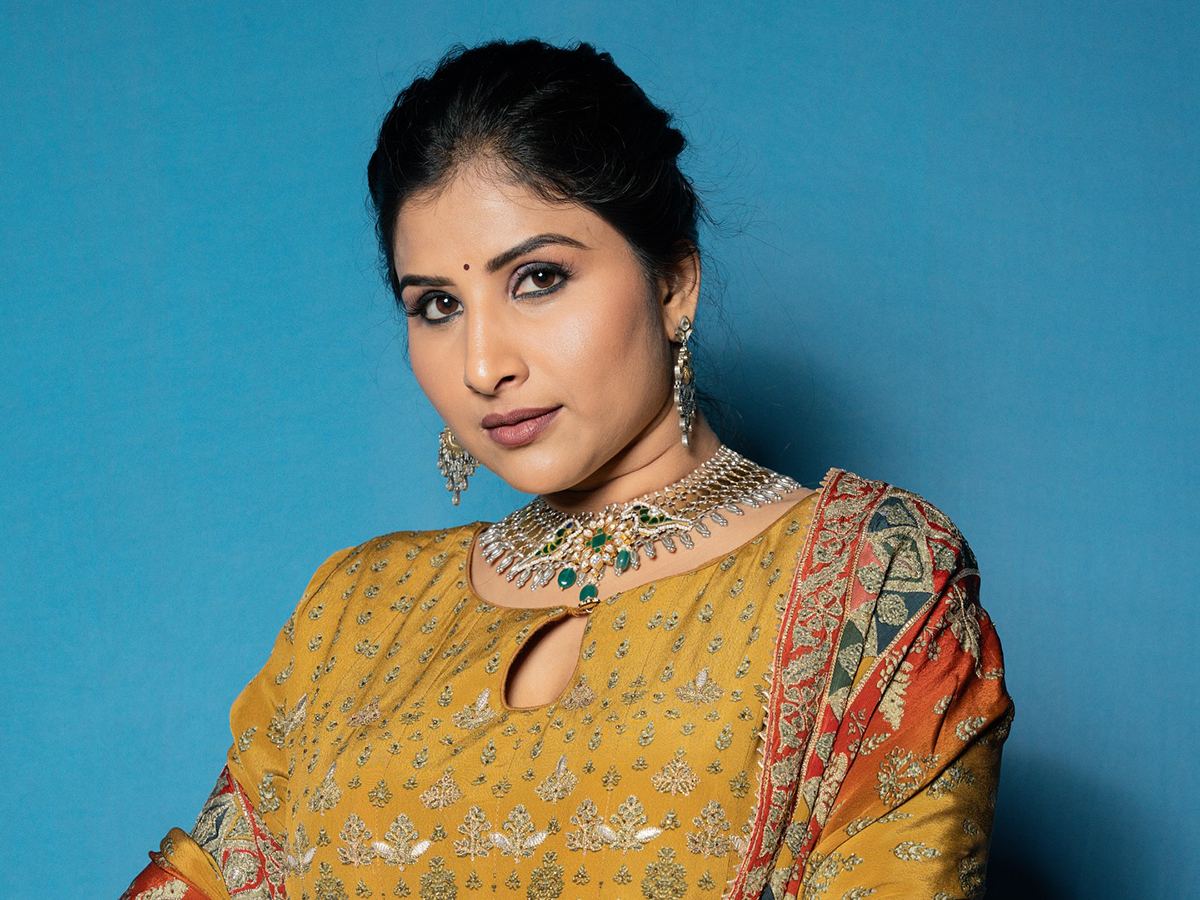Singer Mangli