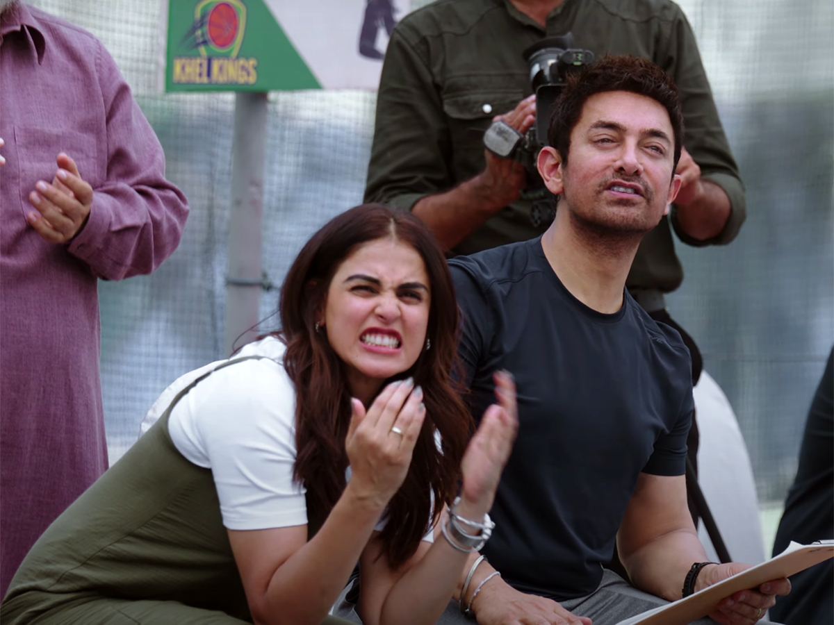 Sitaare Zameen Par Title Track