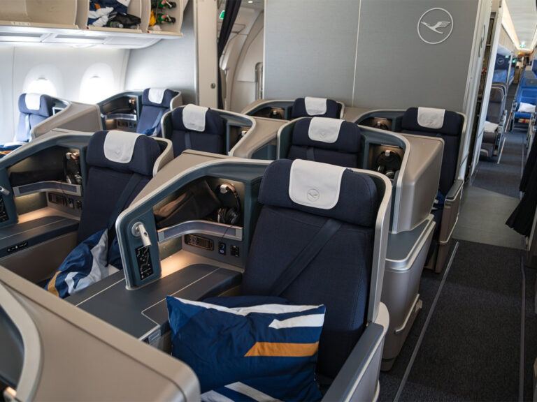 US Passenger Ignored for Weeks Lufthansa Sued