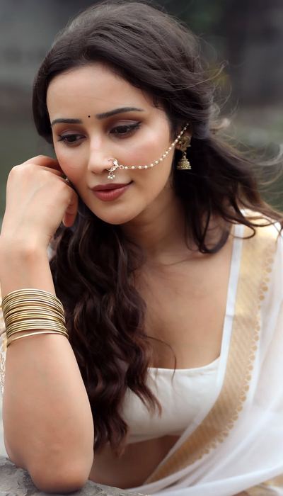 Anaira Gupta White Elegance
