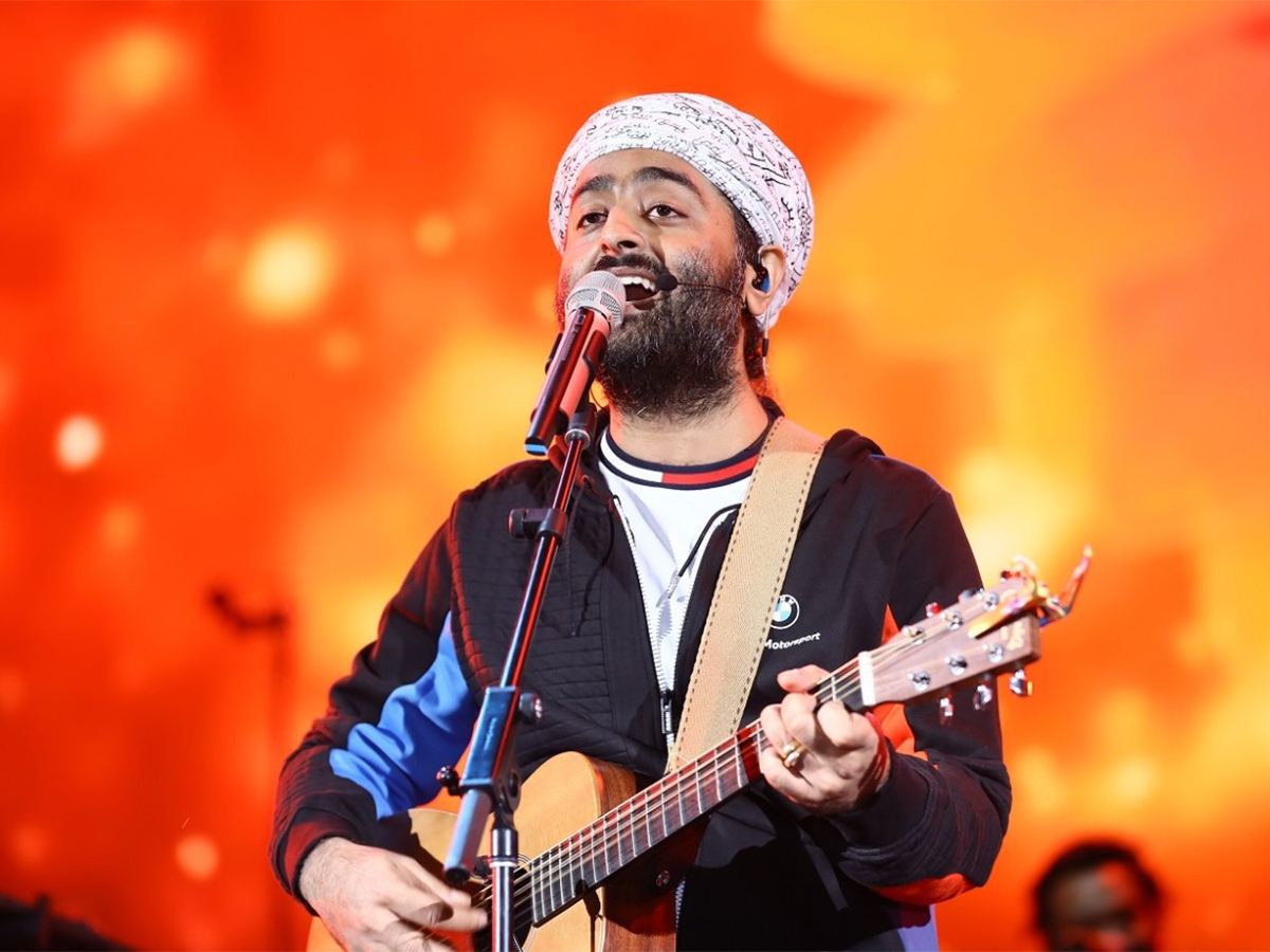 Arijit Singh Turns Director