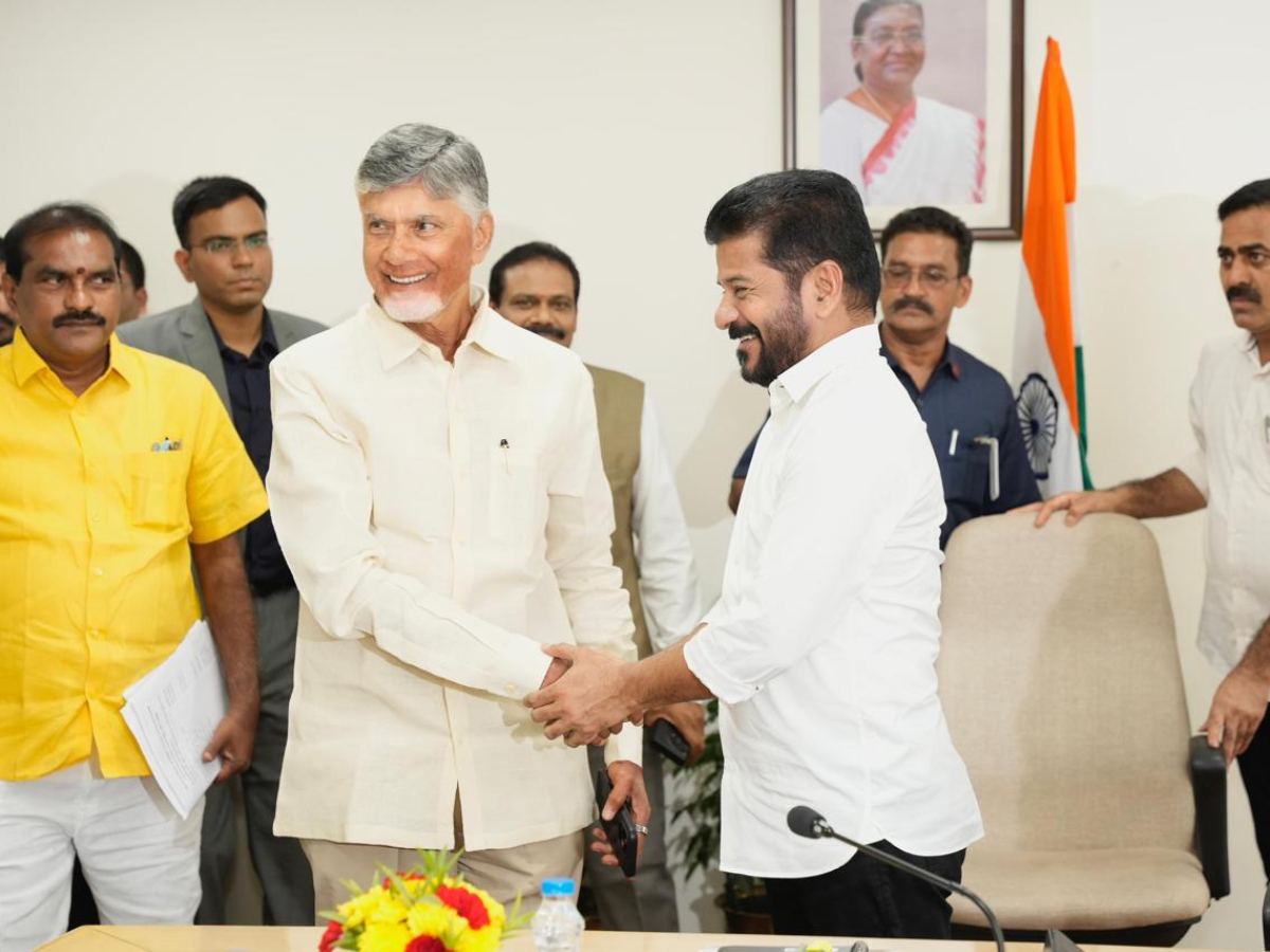 Chandrababu Naidu Revanth Reddy Meet in Delhi for Water Talks