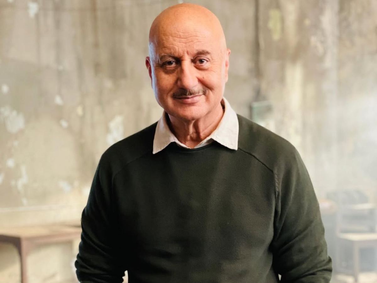 Dil Hai Ke Manta Nahin: Aamir Khan vs Anupam Kher