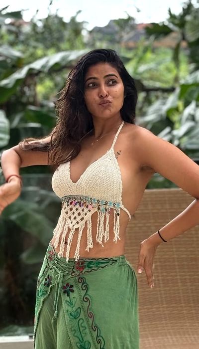 Divi Vadthya Natural Hotness