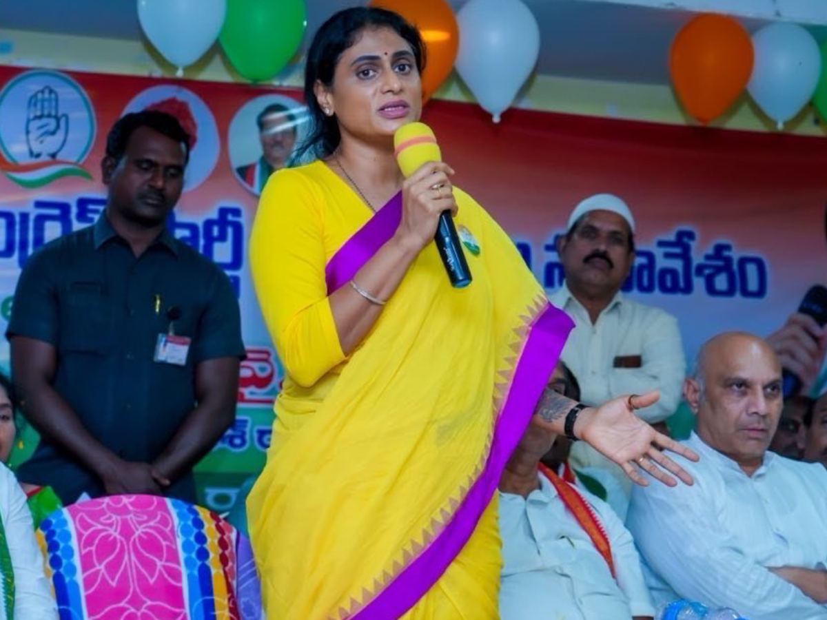 jagan-mohan-reddy-has-many-answers-to-give_-ys-sharmila