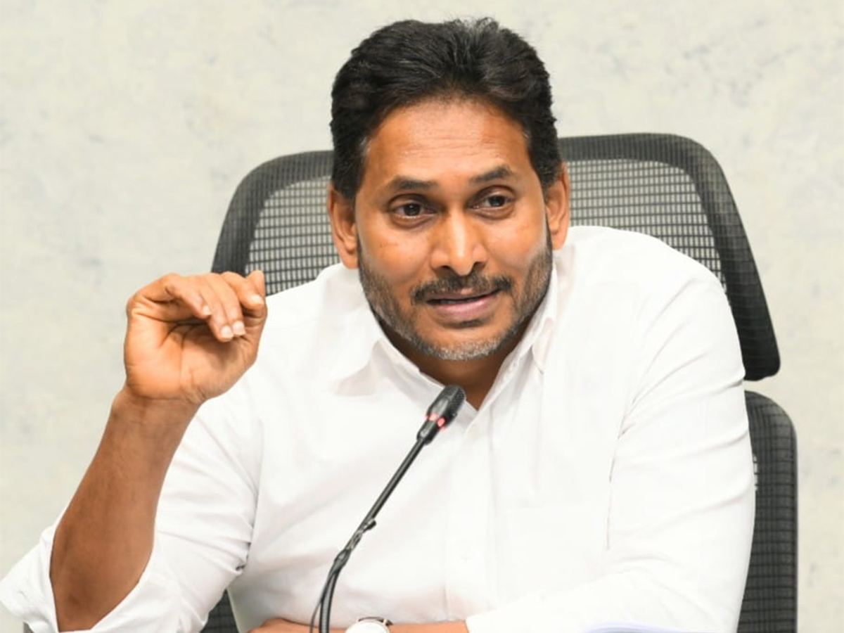 Jagan visiting Kakani Govardhan Reddy