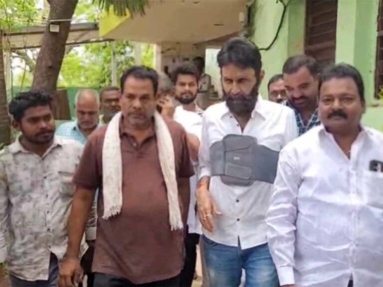 Kodali Nani Reaches PS With Followers