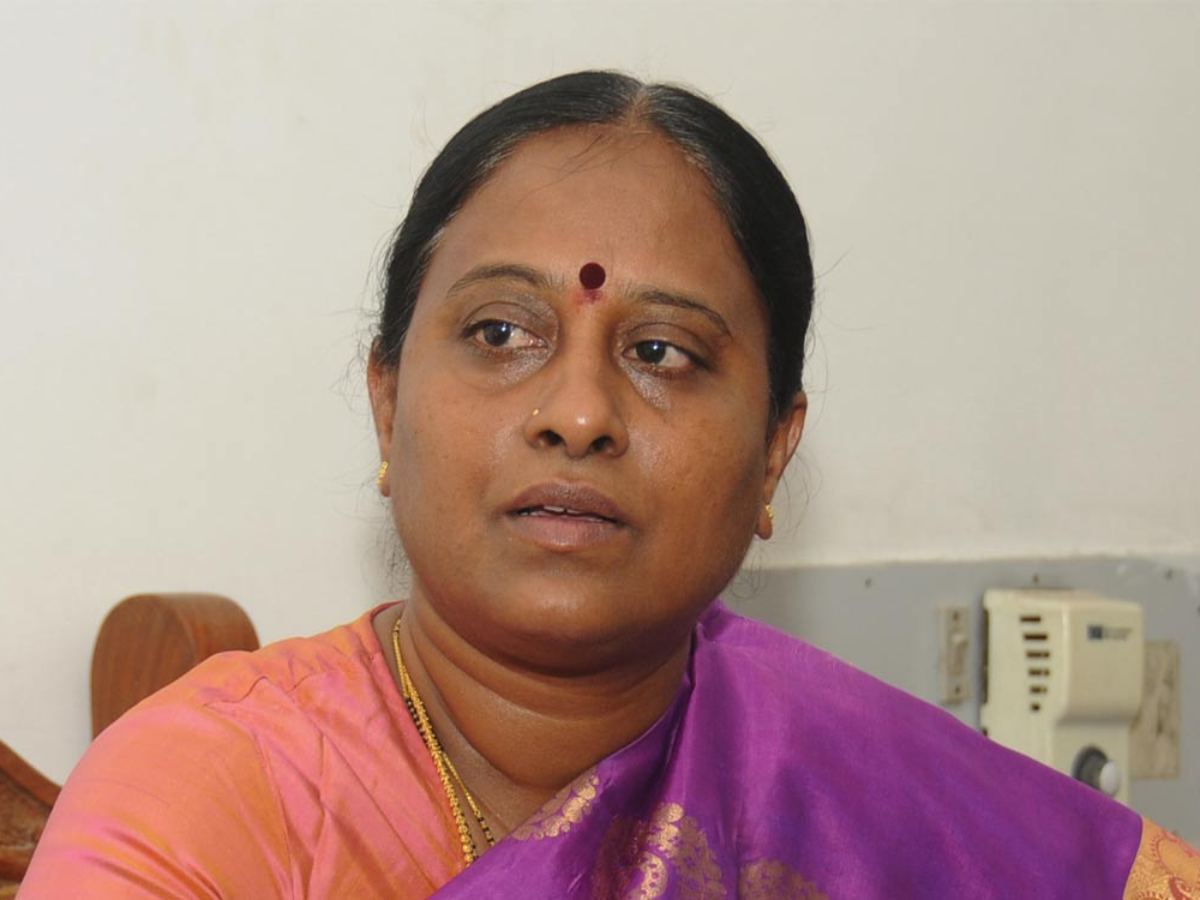Konda Surekha Bats For Political Nepotism