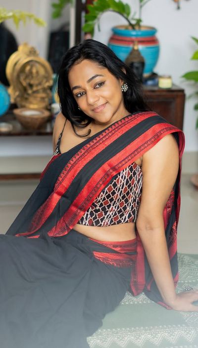 Santhy Hot