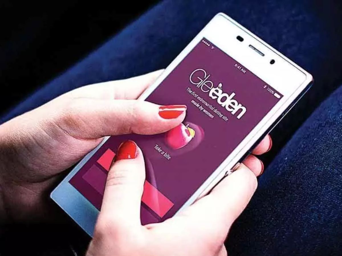 Tinder for Extramarital Affair