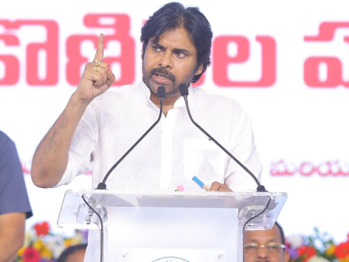 vemireddy-prashanti-insulted-pawan-kalyans-strong-reactionvemireddy-prashanti-insulted-pawan-kalyans-strong-reaction