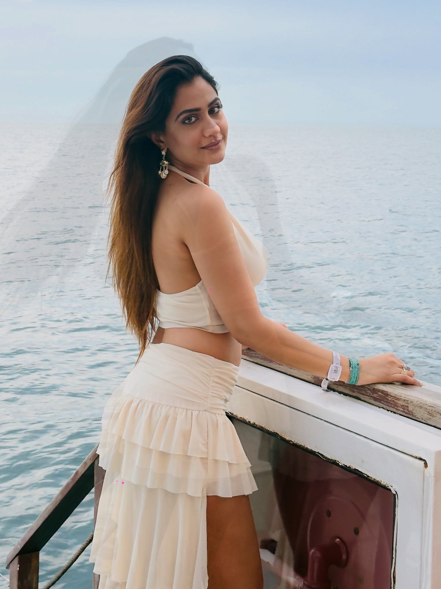 Stunning beauty defines Akanksha Bhalla yacht glam with timeless grace