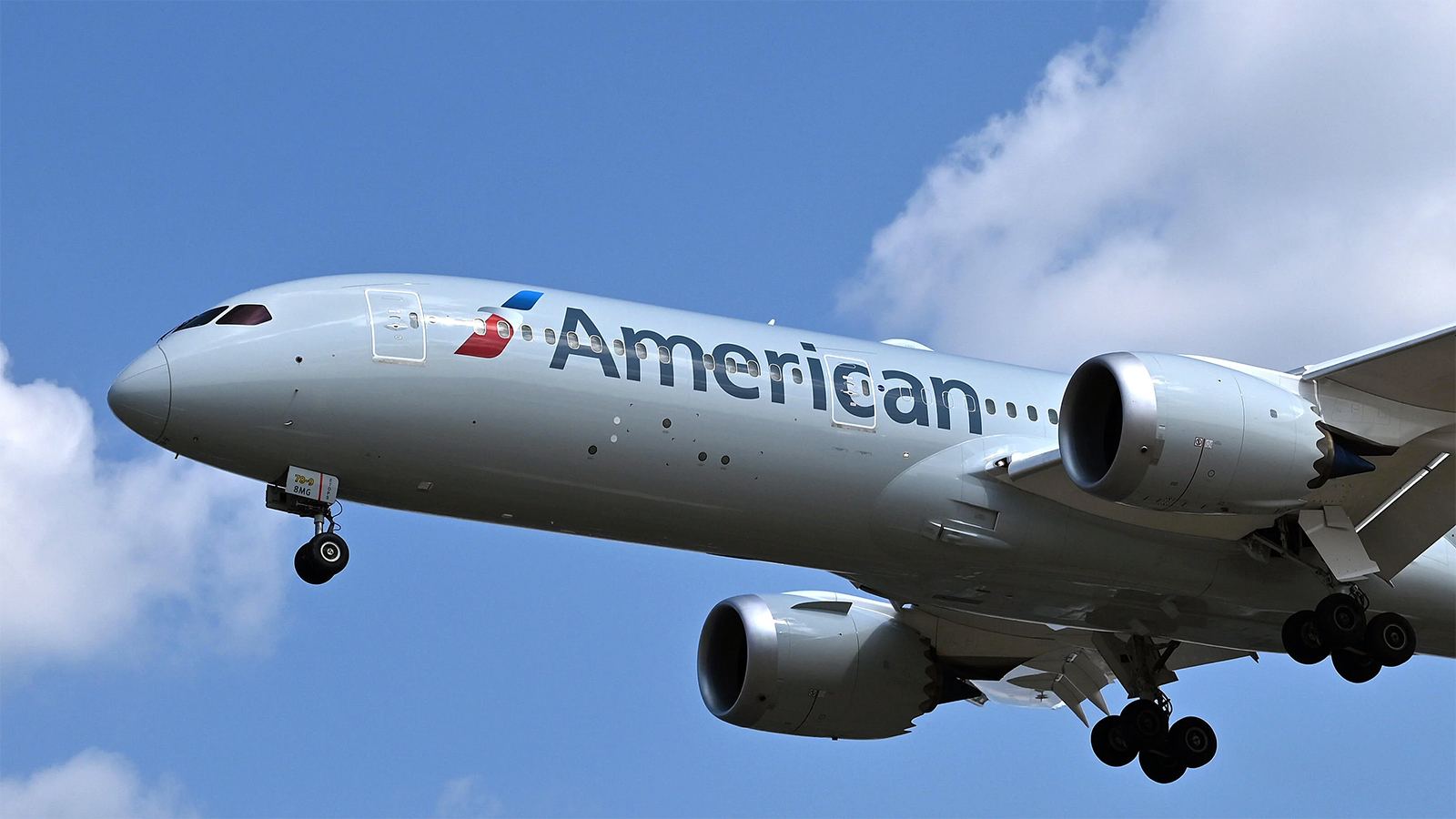 American Airlines emergency landing