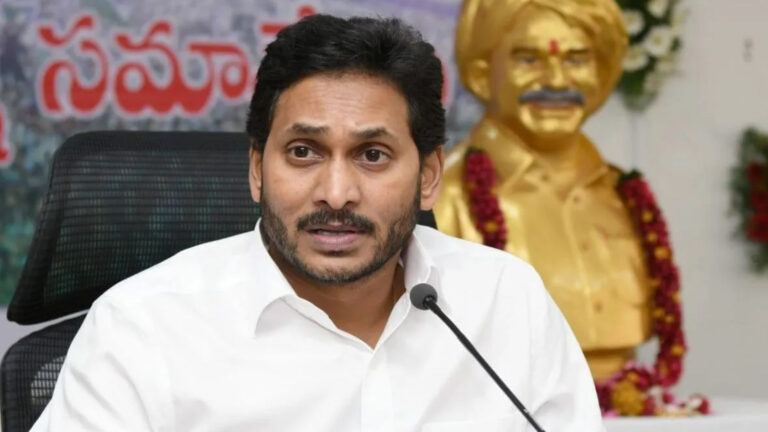 Jagan caught in dilemma over Election Commission