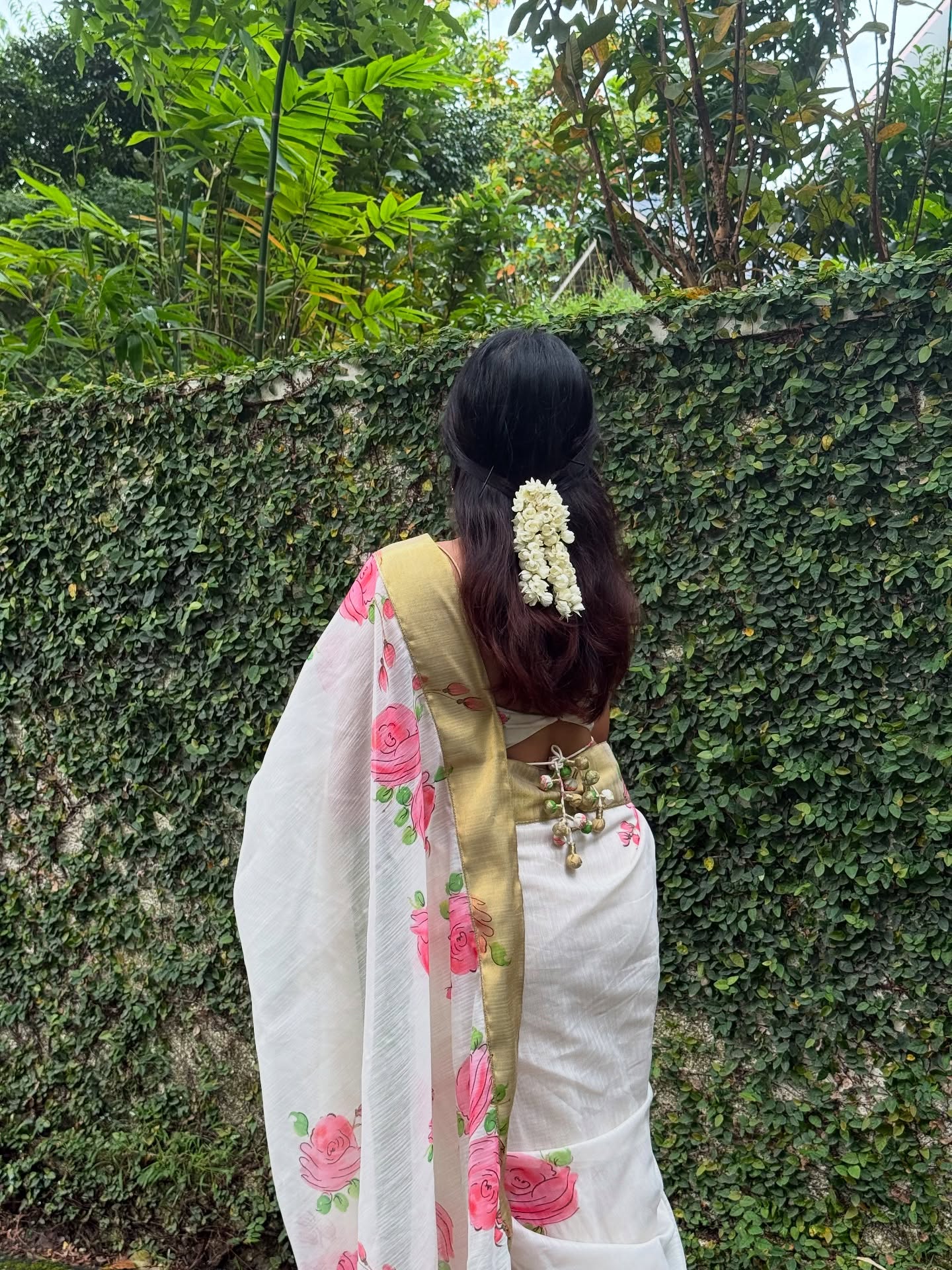 Anikha Surendran saree look moment exuding glamour and sophistication