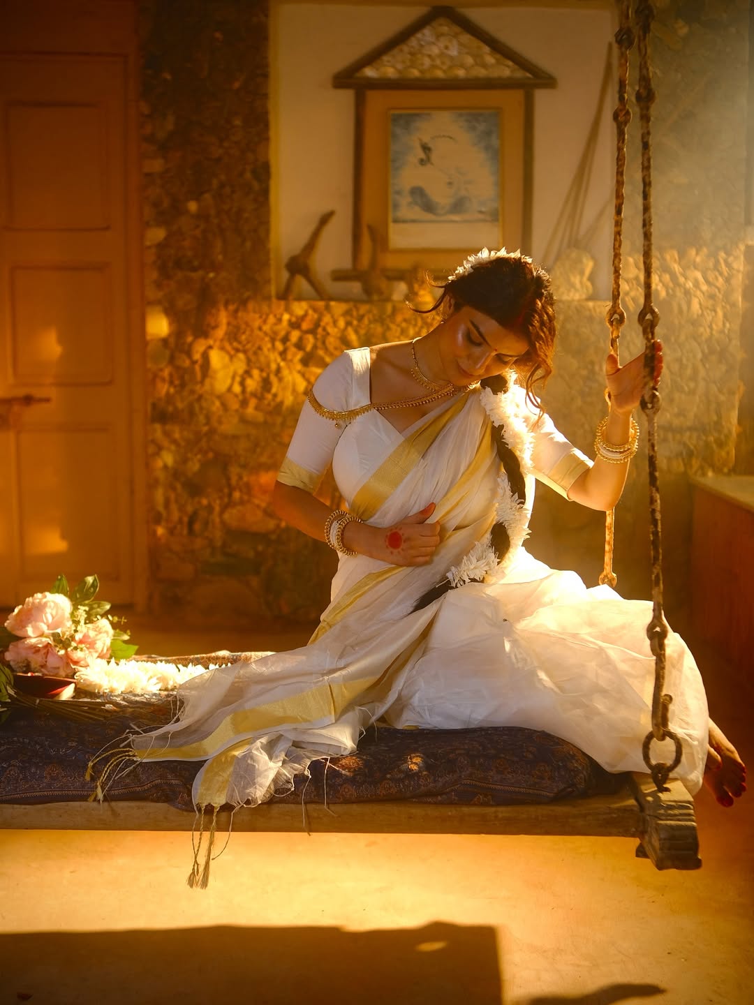 Stunning Anveshi Jain charm look highlights elegance and grace