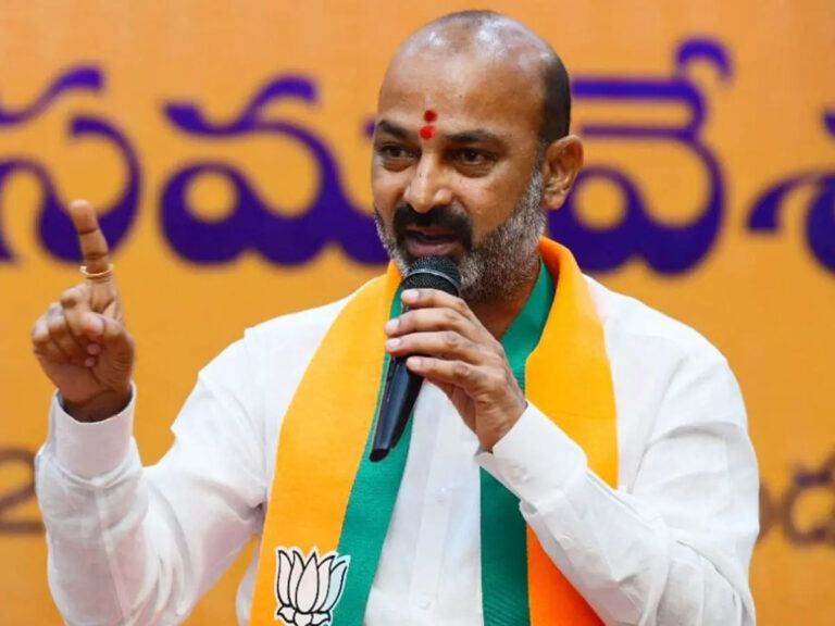 Bandi Sanjay and KTR political clash