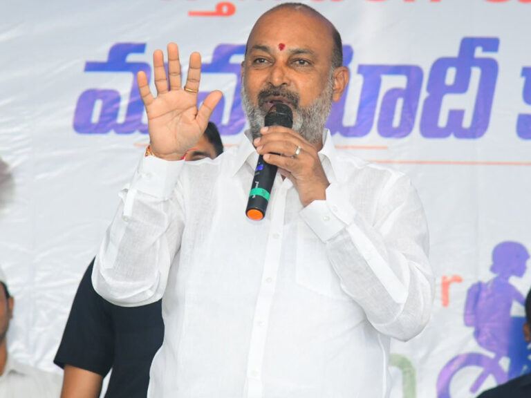 Bandi Sanjay KTR feud