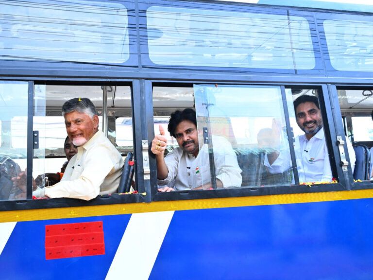 Chandrababu Naidu with Pawan Kalyan on APSRTC bus