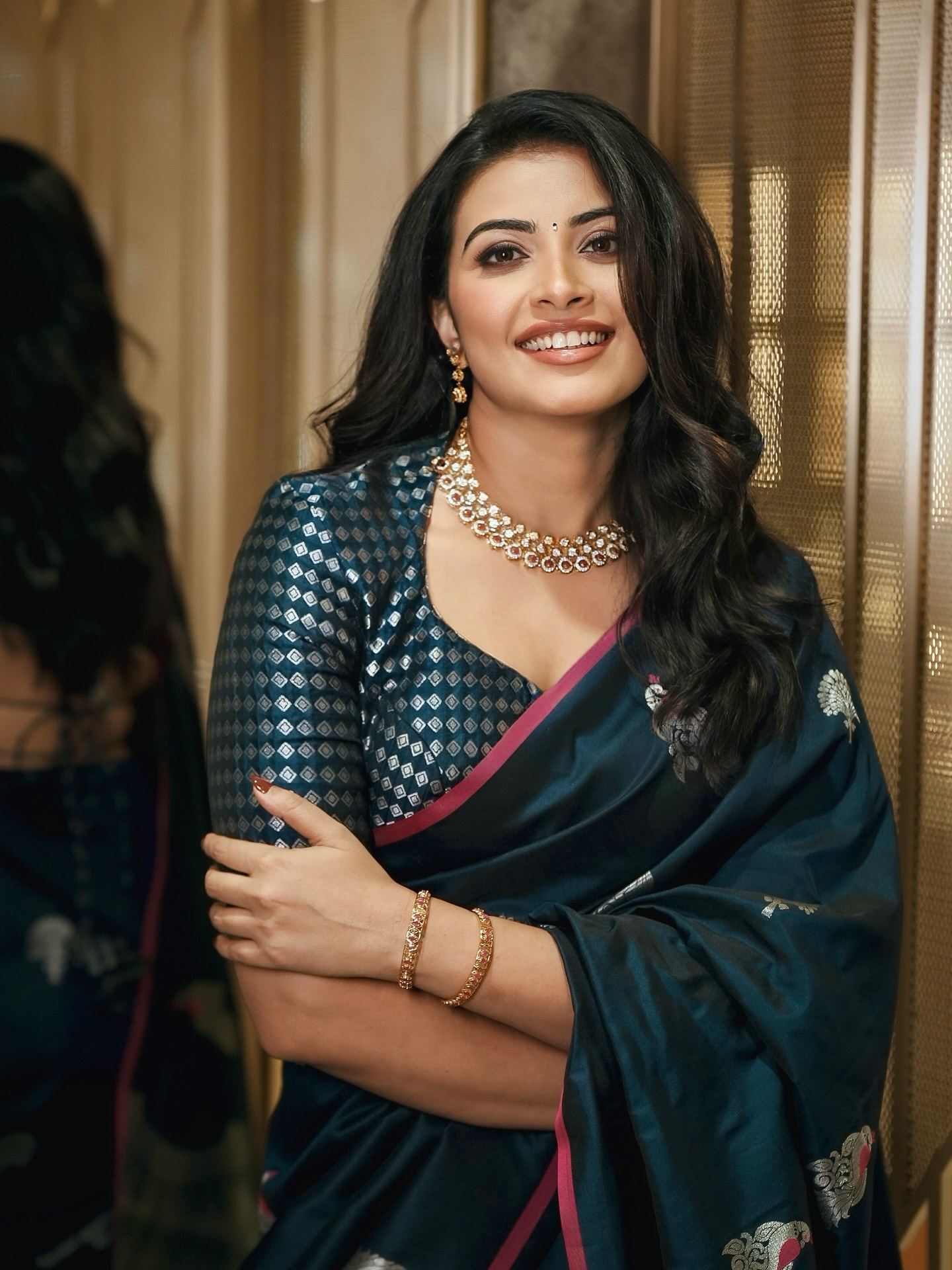 Charming smile and poise define Kavya Shetty charm with elegance