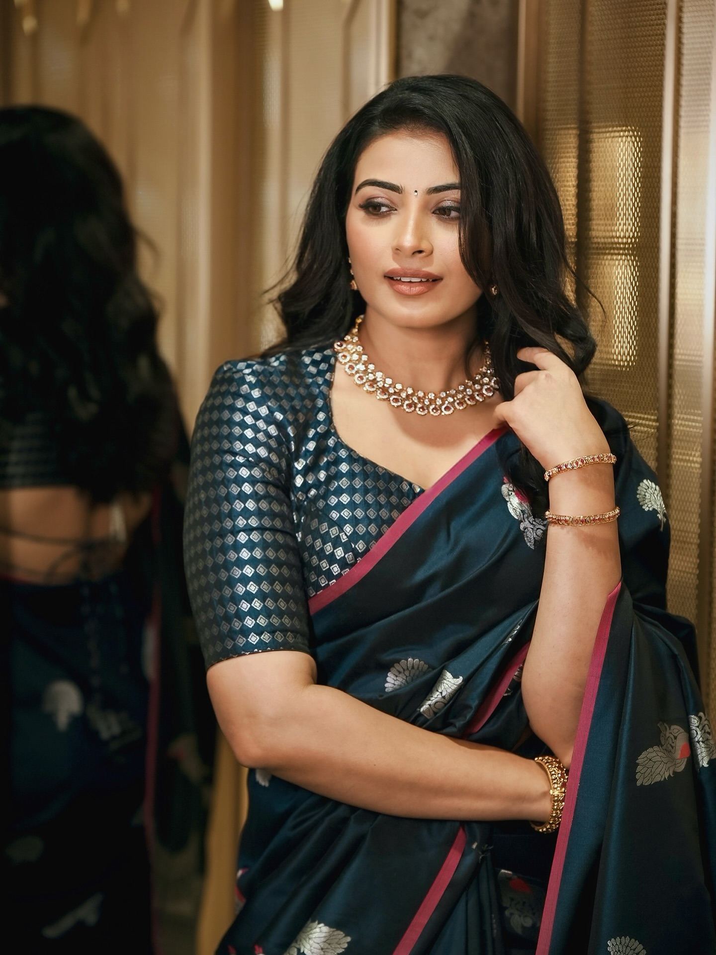 Kavya Shetty charm glows with elegance in her stunning photoshoot