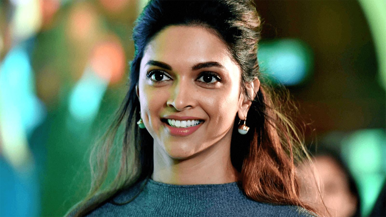 Deepika Padukone with Shah Rukh Khan and Allu Arjun