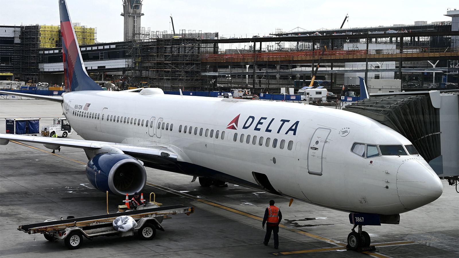 Delta airfare pricing complaints