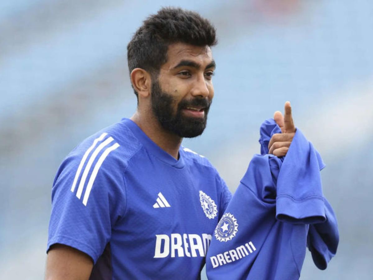 Dinesh Karthik defending Jasprit Bumrah from criticism