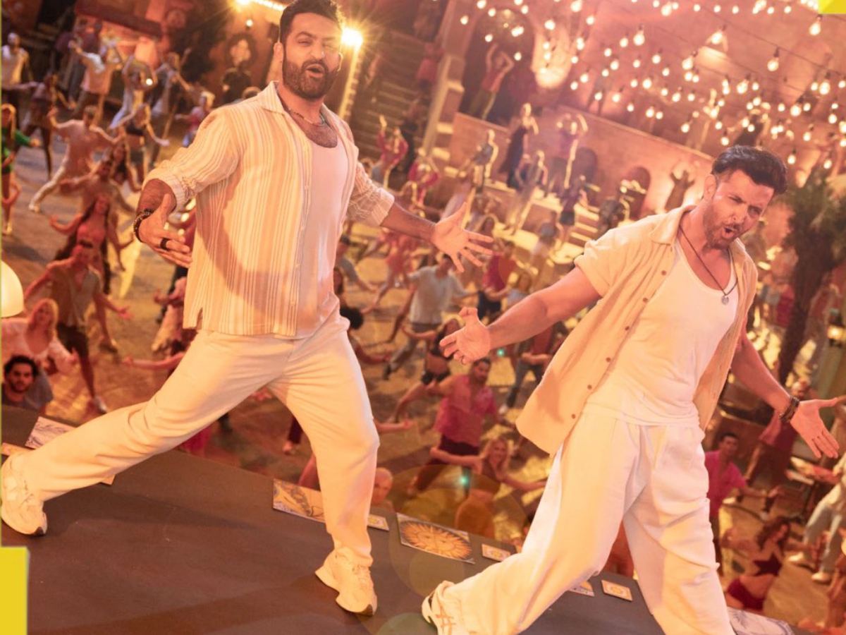 Hrithik Roshan and Jr NTR dance battle in War 2 teaser