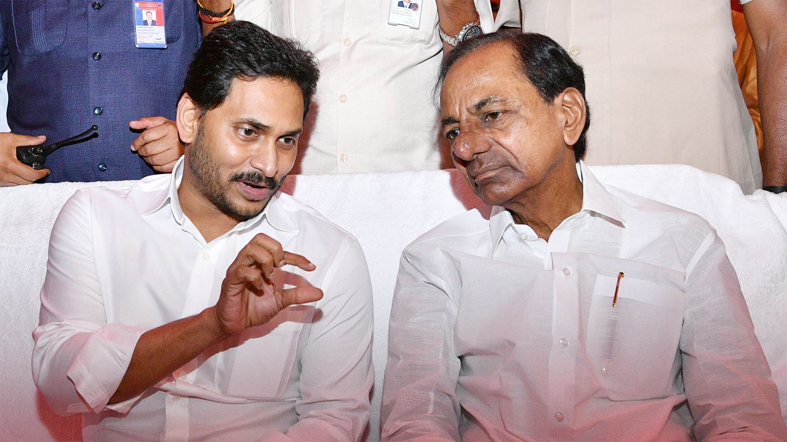 Jagan and KCR Assembly controversy