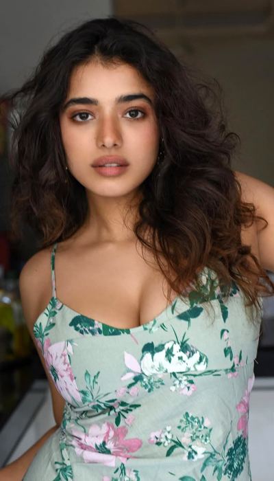 Ketika Sharma Hot Looks
