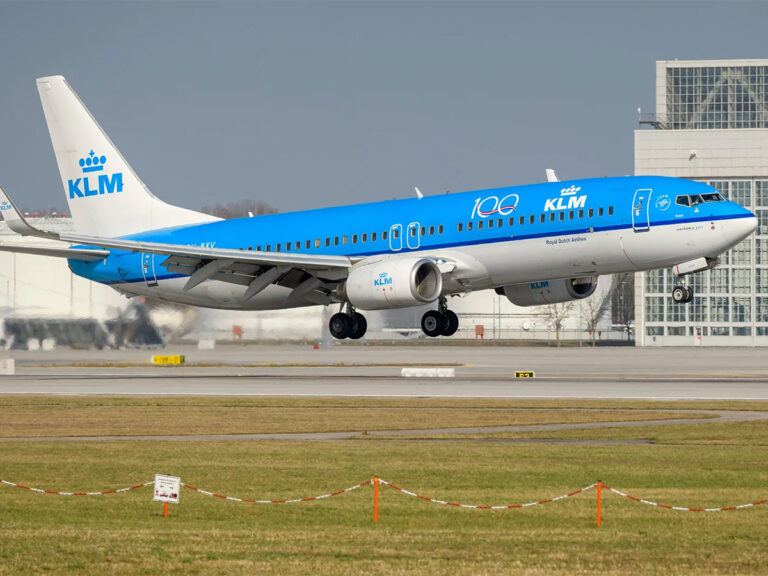 KLM flight crew handling mid-air fire scare
