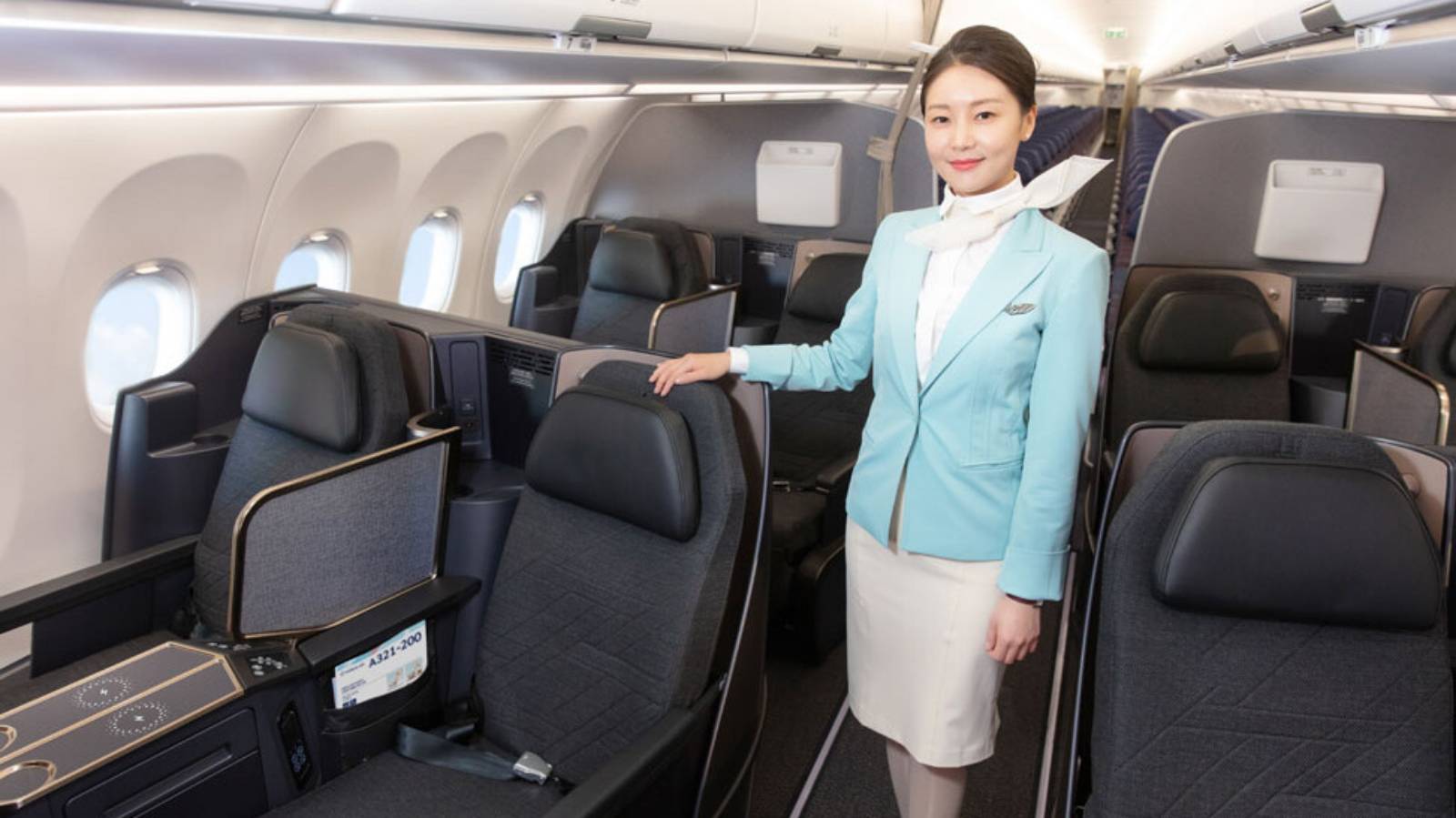 Korean Air economy cabin with 3-4-3 seats