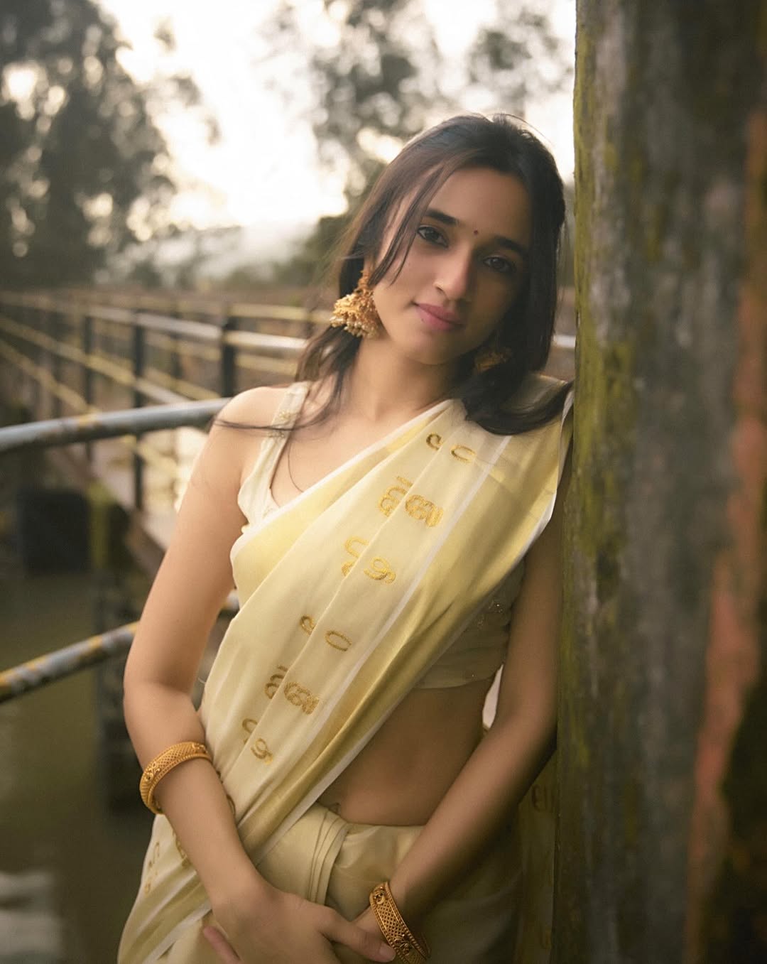 Nuveksha looks radiant in her stunning chic outfit