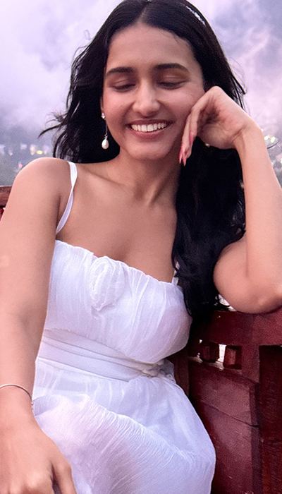Palak Agrawal Chasing Sunsets & Smiles