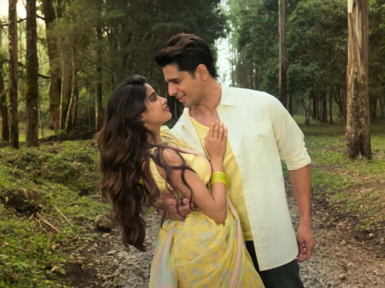 Fans slam Param Sundari casting age gap