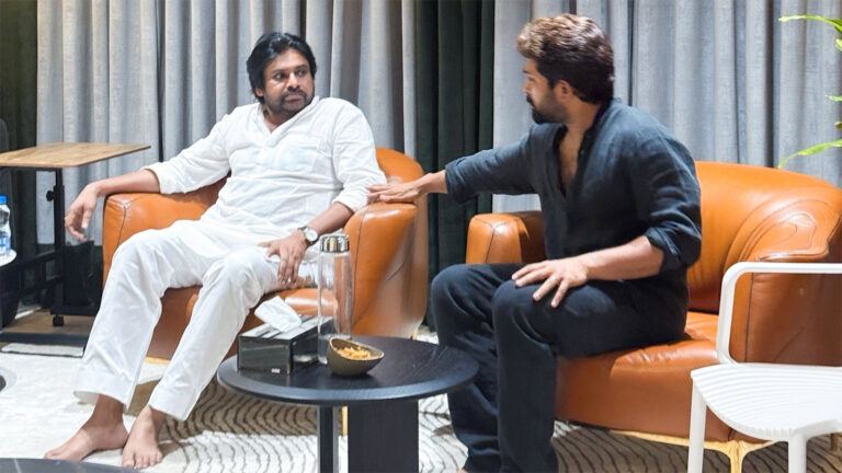 Pawan Kalyan meets Allu Arjun family