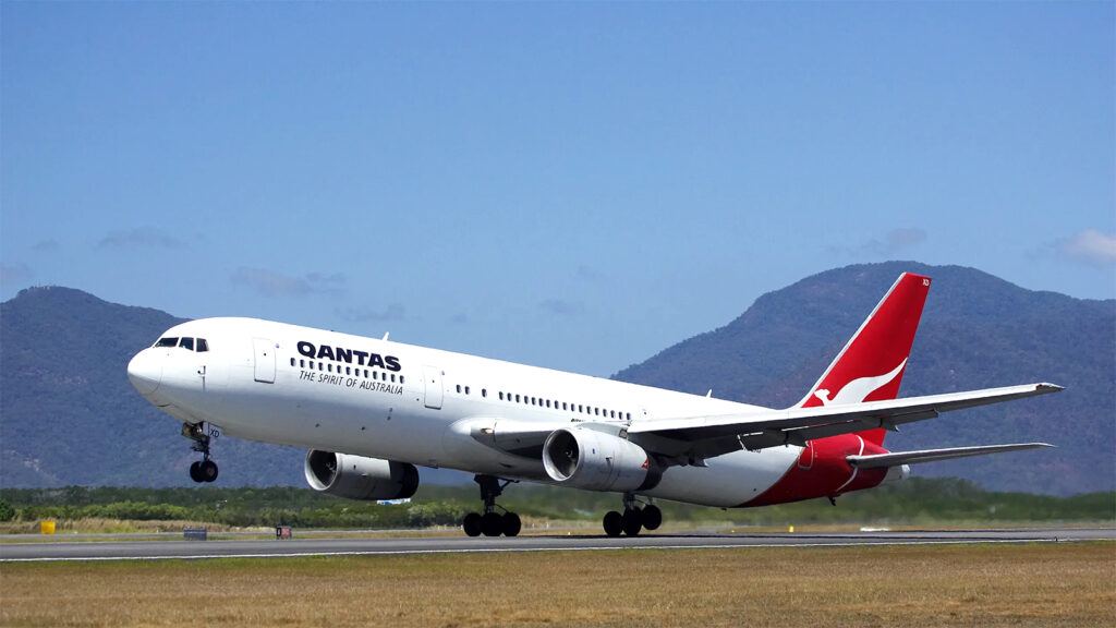 Qantas pilots beard ban policy