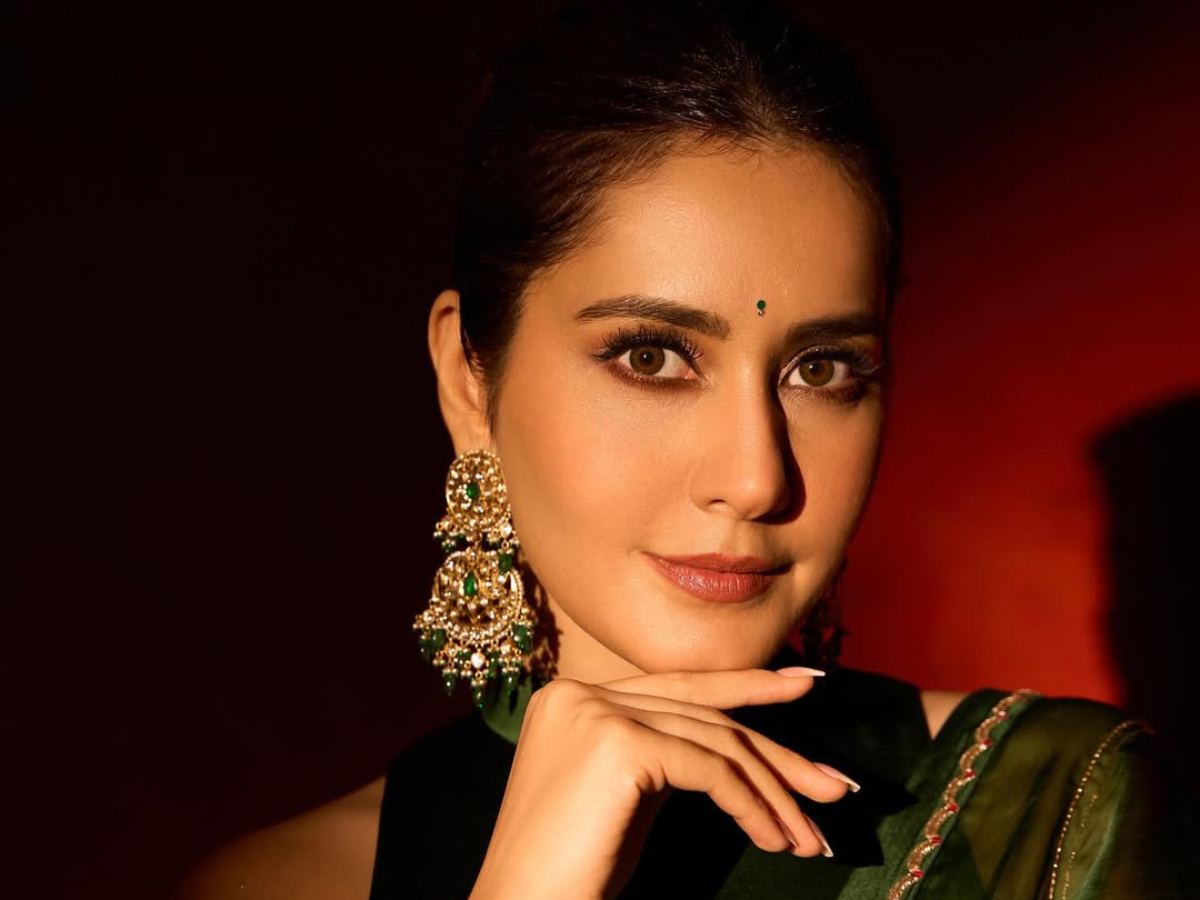 Raashii Khanna and Kartik Aaryan in NaagZilla