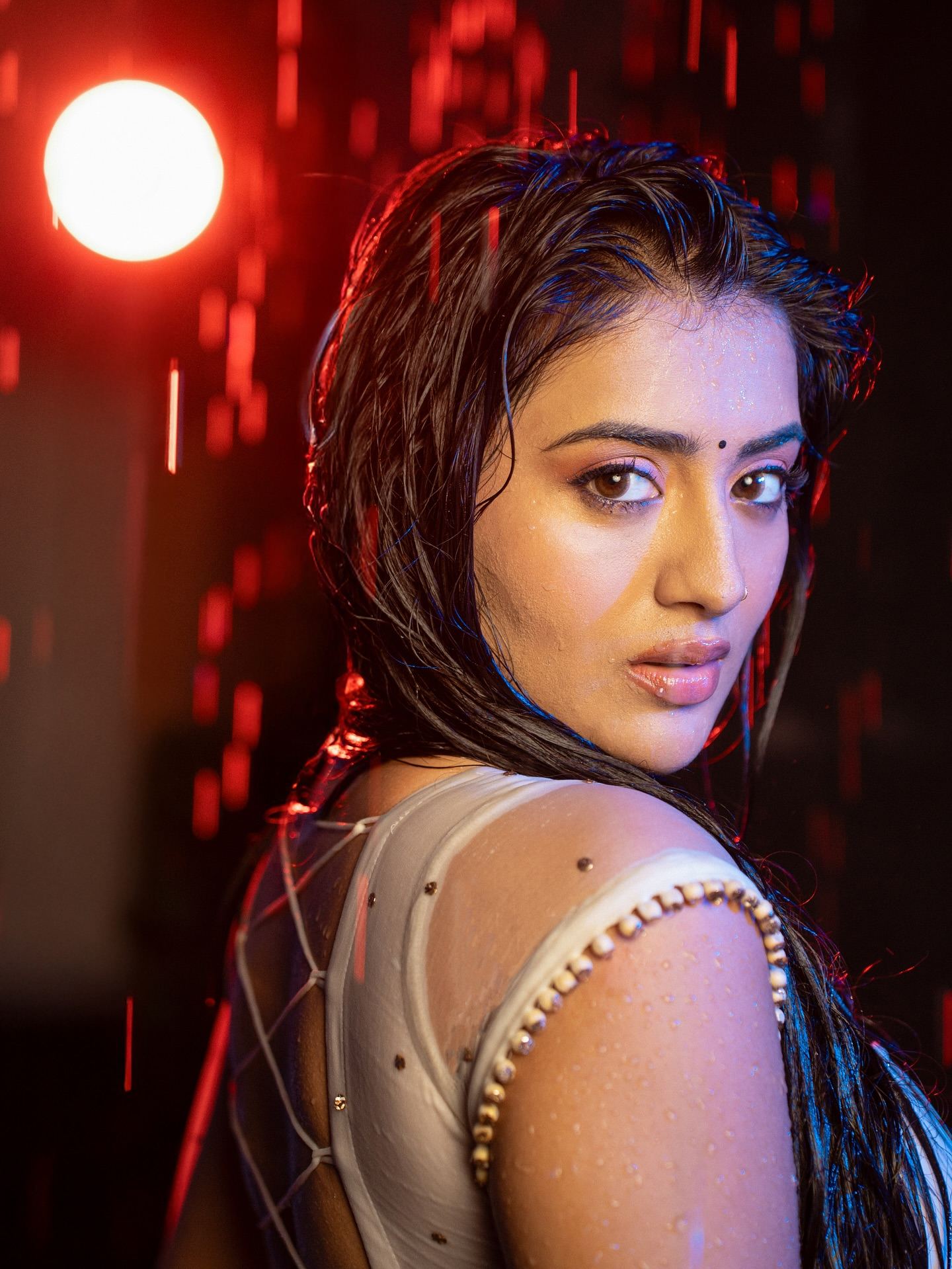 Rain Glam Rashi Singh Sets Saree Goals on Fire