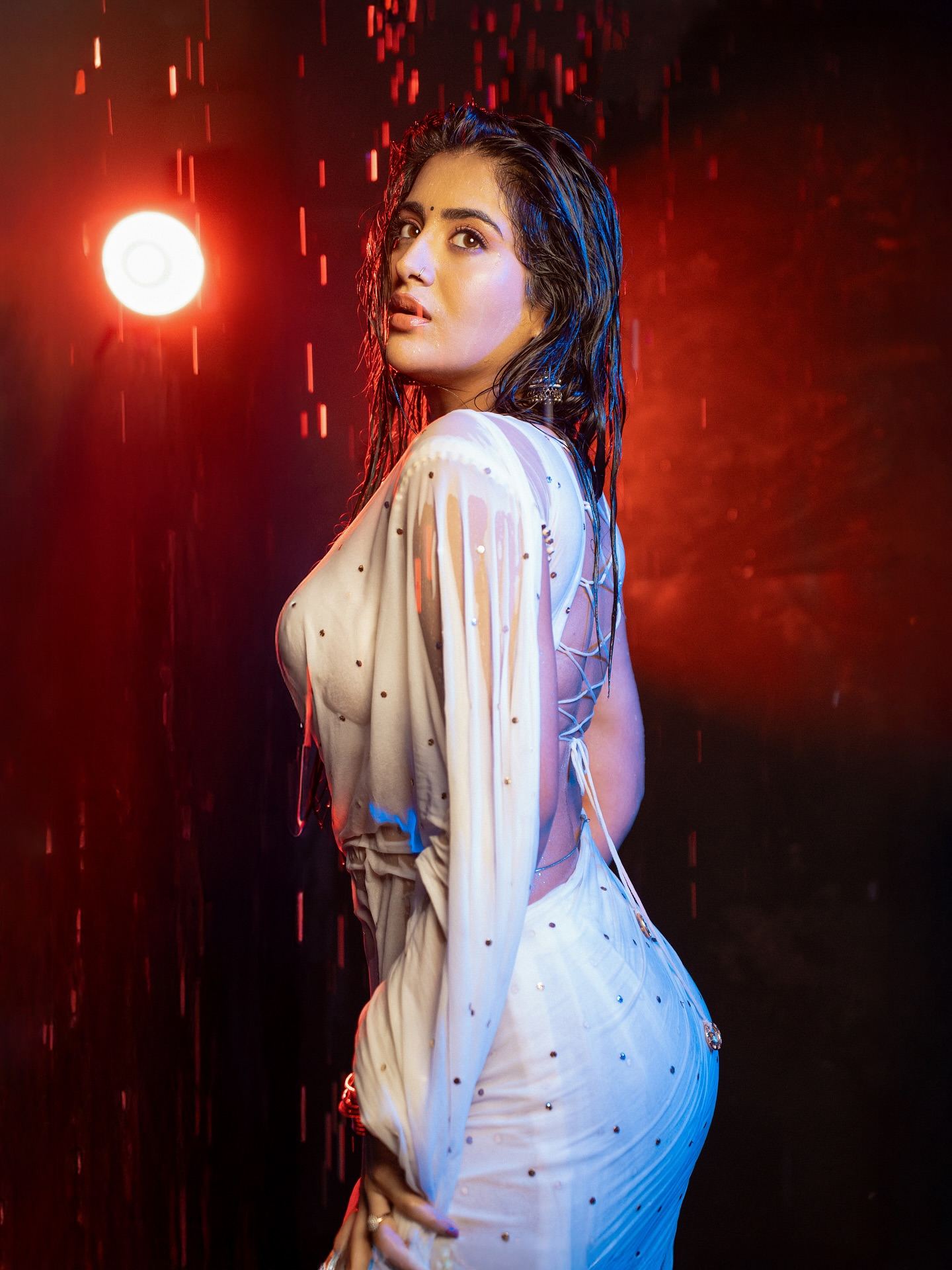 Rain Glam Rashi Singh Sets Saree Goals on Fire