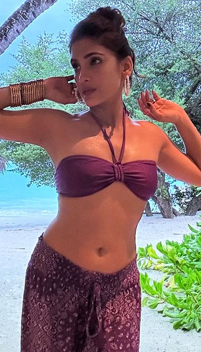 reena-aggarwal-flaunts-lean-figure-with-style